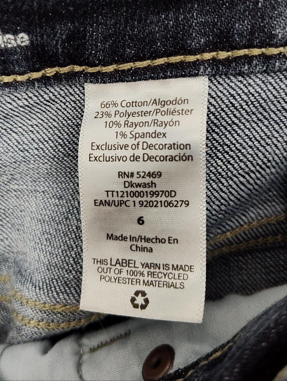 Time And Tru Mid-Rise Women's Dark Wash Cuffed Denim Shorts Size 6 - Picture 4 of 5